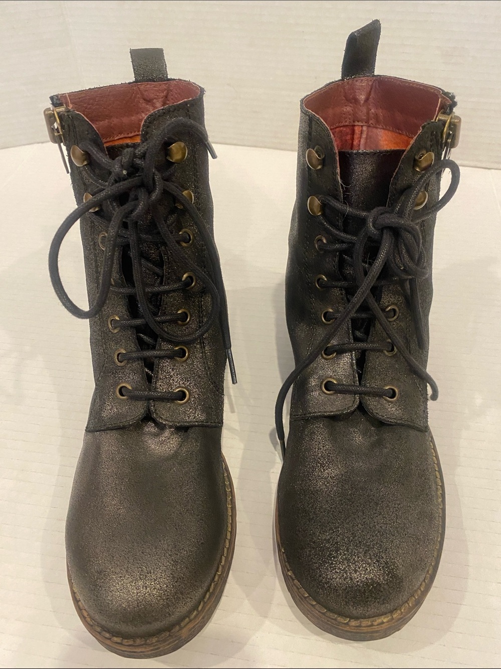 Combat Style Boots Distressed Lace-Up leather
Black size 37 Made in Spain